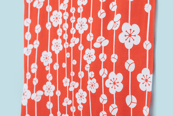 アートフレームと絵てぬぐい（「歌舞伎衣裳・三千歳(梅)」、「歌舞伎」、「日本の夏」、「鯉の滝のぼり」、「鯛を抱く恵比寿さま」、「舞妓さん」、「亀戸梅屋舗」、「琳派・富士」、「隅田川水神の森」、「白梅図」） イメージ 2