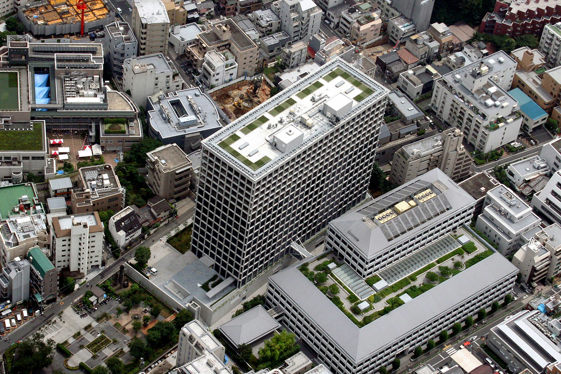 Explore Tokyo’s Sustainable Architecture image3